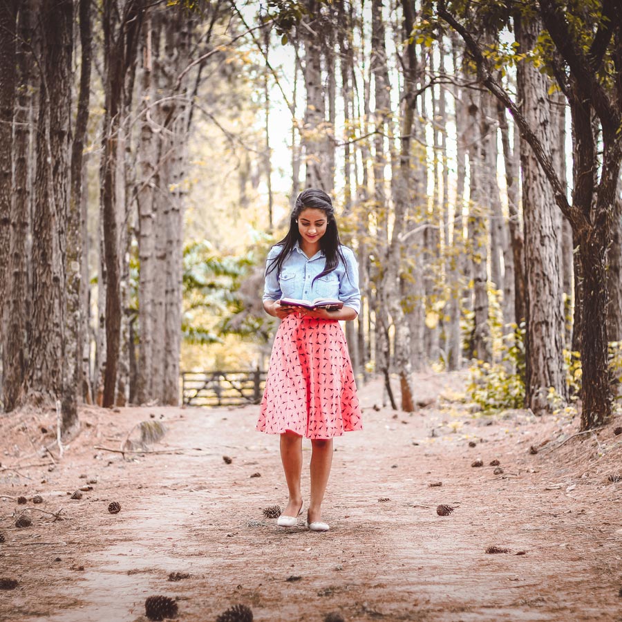 "Szkola mija, a ja niczyja" - czyli moda singielka w rodzinie