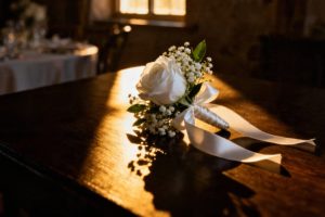 Co to jest korsarz we florystyce? Zastosowanie i porady na wesele