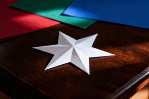 Gwiazda szablon PDF — jak edytować i tworzyć dekoracje?