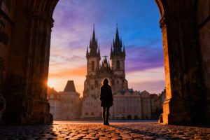 Jak zaczyna się romans z księdzem? Oznaki i dylematy emocjonalne