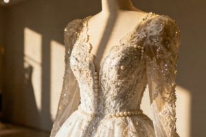 Suknie ślubne glamour — elegancja i luksus na Twój ślub