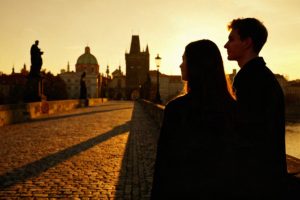 Zakochanie — co to jest i jak wpływa na nasze emocje?