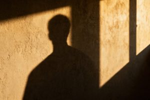 Zdrady małżeńskie — przyczyny, skutki i odbudowa zaufania