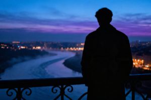 Żonaty facet — miłość, przyjaźń czy koniec? Odkryj prawdę o relacji